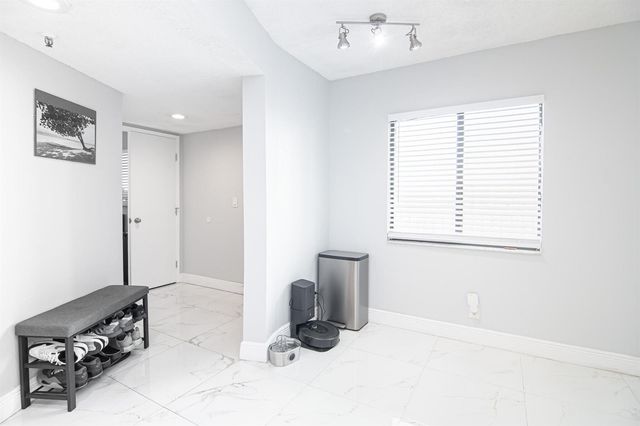2202 S Cypress Bend Drive 706, Pompano Beach, FL 33069