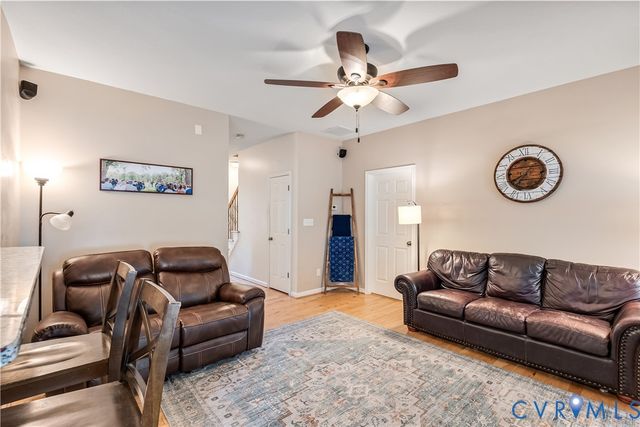 6852 Watch Harbour Cir, Hayes, VA 23072