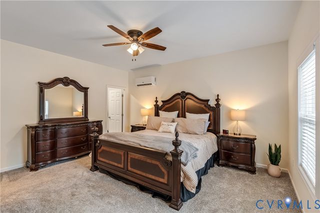6852 Watch Harbour Cir, Hayes, VA 23072