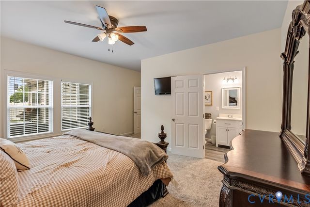 6852 Watch Harbour Cir, Hayes, VA 23072