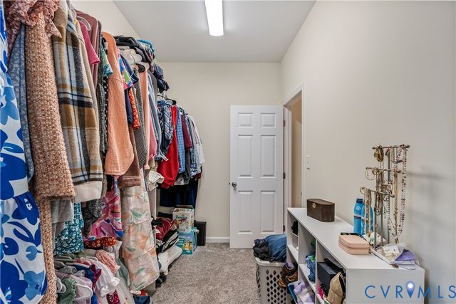 6852 Watch Harbour Cir, Hayes, VA 23072