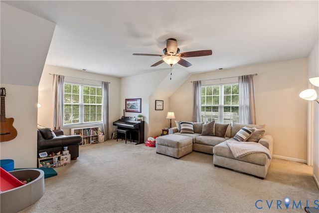 6852 Watch Harbour Cir, Hayes, VA 23072