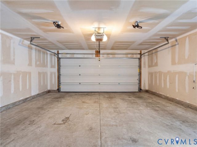 6852 Watch Harbour Cir, Hayes, VA 23072