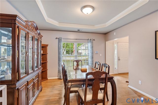 6852 Watch Harbour Cir, Hayes, VA 23072