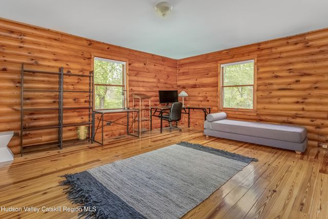 213 Huguenot Street, New Paltz, NY 12561