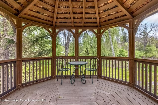 213 Huguenot Street, New Paltz, NY 12561