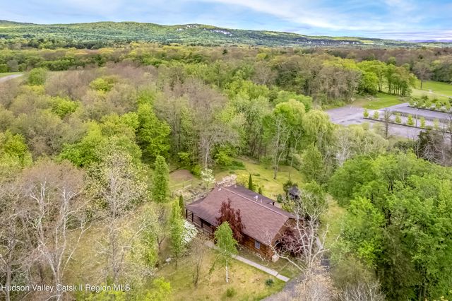 213 Huguenot Street, New Paltz, NY 12561