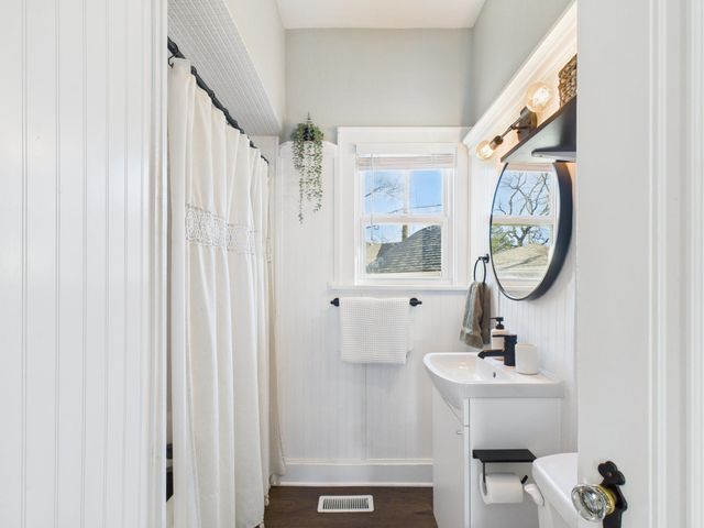 1420 N Coolidge Ave, Wichita, KS 67203