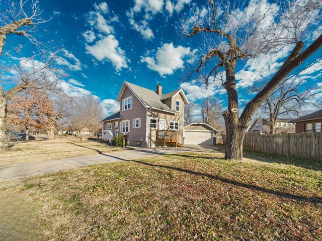 1420 N Coolidge Ave, Wichita, KS 67203