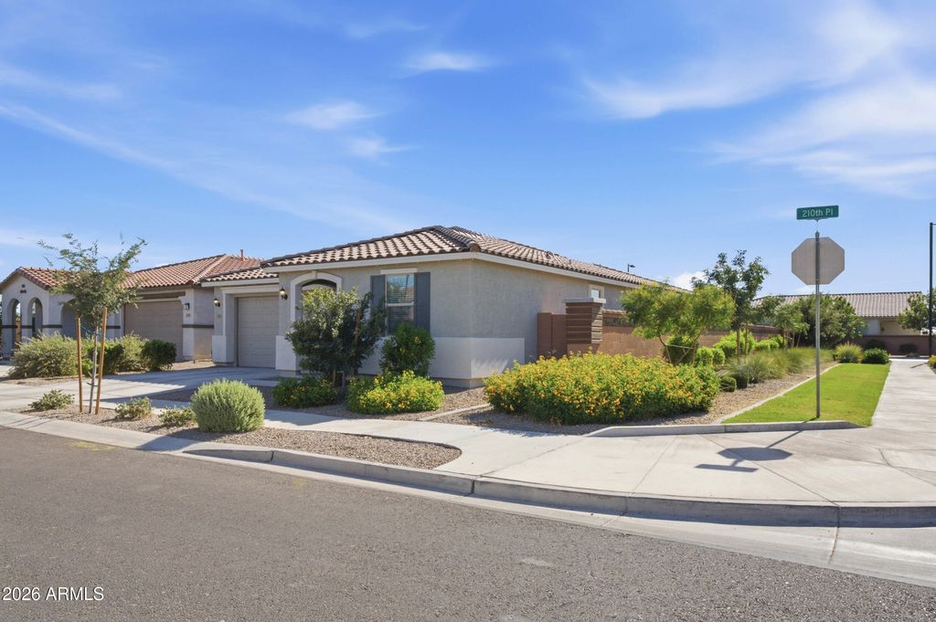19746 S 210TH Place, Queen Creek, AZ 85142 — photo 3