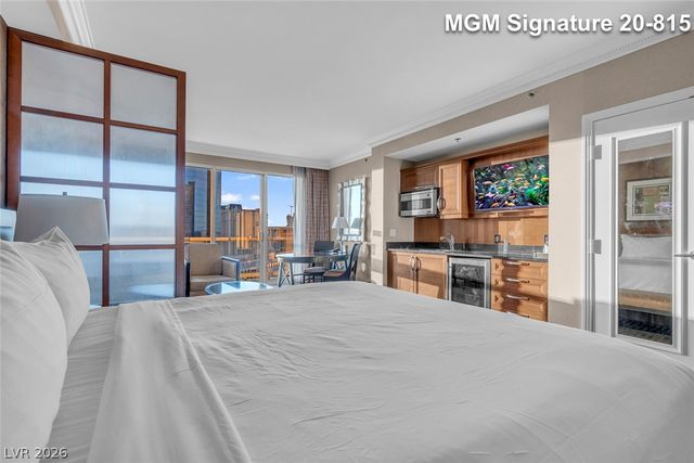 125 East Harmon Avenue 2015, Las Vegas, NV 89109