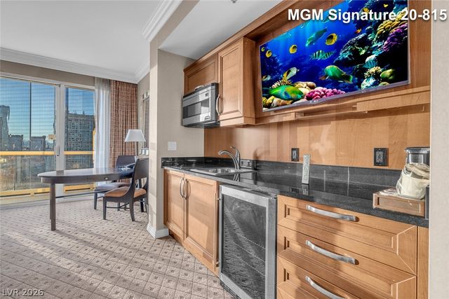 125 East Harmon Avenue 2015, Las Vegas, NV 89109