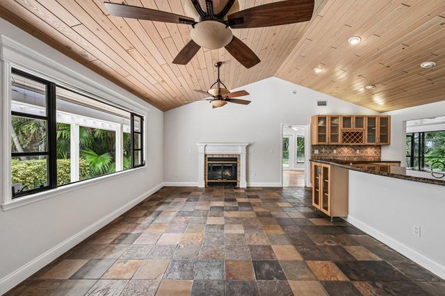 16700 96th Terrace N, Jupiter, FL 33478
