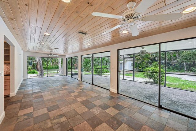 16700 96th Terrace N, Jupiter, FL 33478