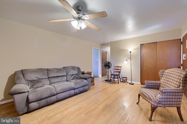 3335 COLBY LN, Dover, PA 17315