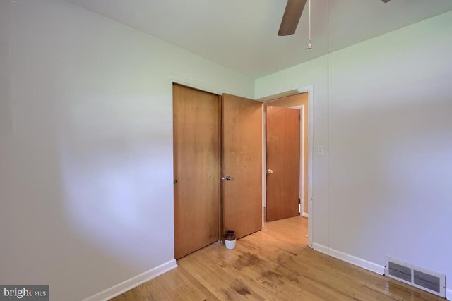 3335 COLBY LN, Dover, PA 17315