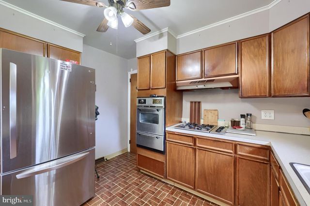3335 COLBY LN, Dover, PA 17315