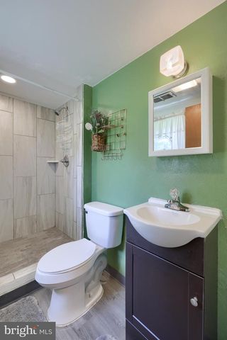 3335 COLBY LN, Dover, PA 17315