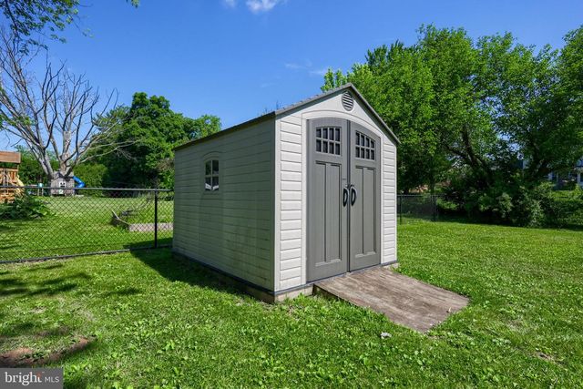 3335 COLBY LN, Dover, PA 17315