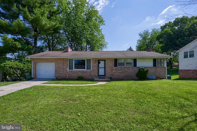 3335 COLBY LN, Dover, PA 17315