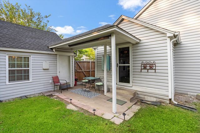 609 N Sherman Street, Ennis, TX 75119