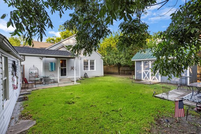 609 N Sherman Street, Ennis, TX 75119