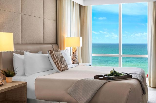 102 24 1222 1222, Miami Beach, FL 33139