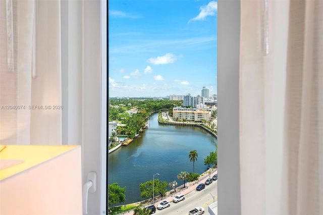 102 24 1222 1222, Miami Beach, FL 33139
