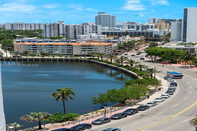 102 24 1222 1222, Miami Beach, FL 33139
