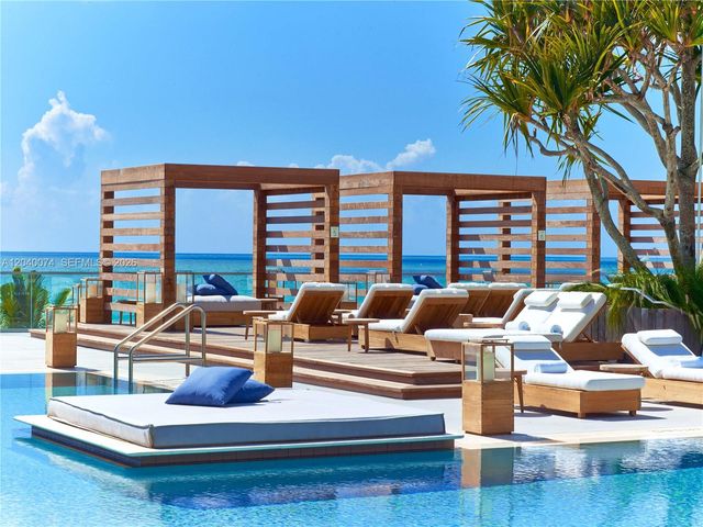 102 24 1222 1222, Miami Beach, FL 33139