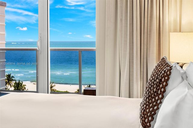 102 24 1222 1222, Miami Beach, FL 33139
