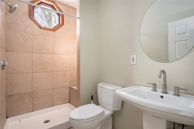 40 Norfolk Street, Cranston, RI 02910