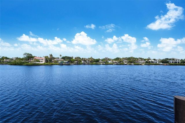 10433 SE Banyan Way, Jupiter, FL 33469