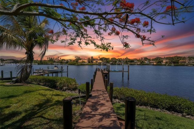 10433 SE Banyan Way, Jupiter, FL 33469