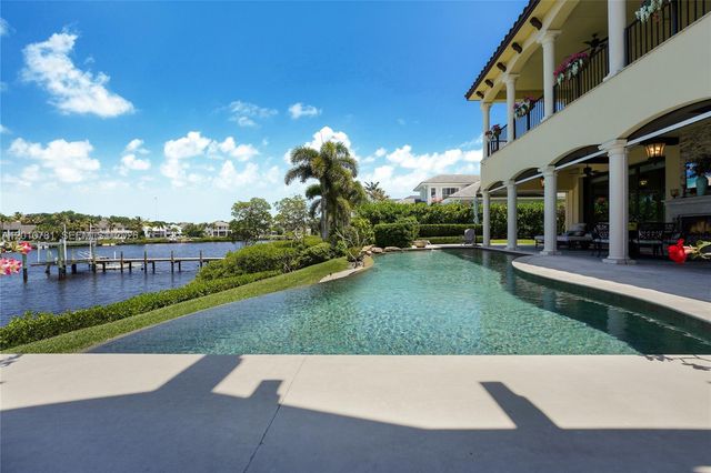 10433 SE Banyan Way, Jupiter, FL 33469