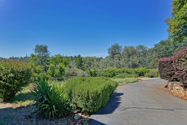 2564 BAKER Rd, Placerville, CA 95667
