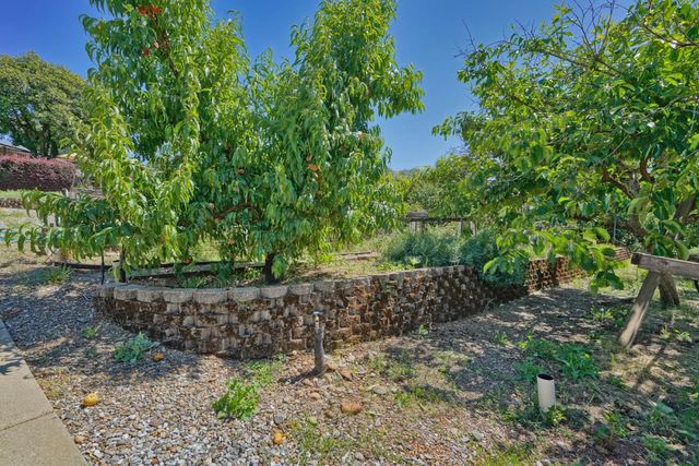 2564 BAKER Rd, Placerville, CA 95667