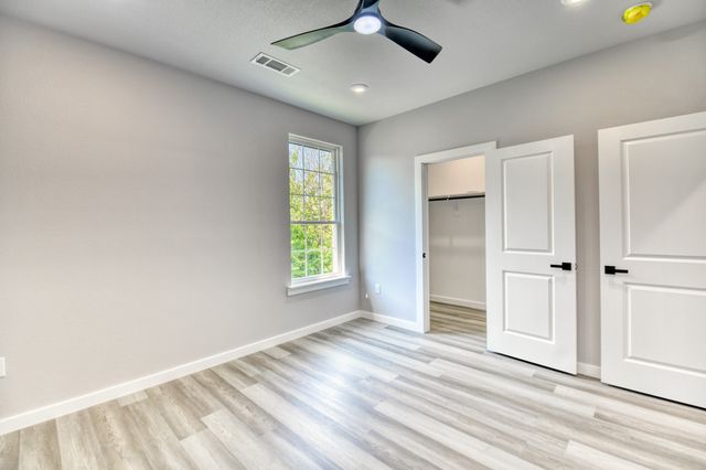 1904 S Sam Houston Road, Mesquite, TX 75149