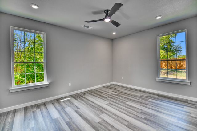 1904 S Sam Houston Road, Mesquite, TX 75149