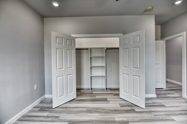 1904 S Sam Houston Road, Mesquite, TX 75149