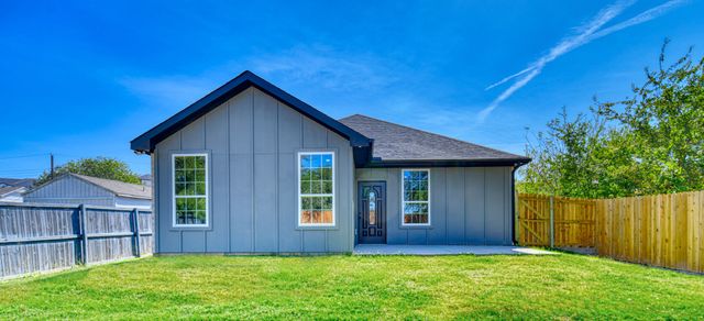 1904 S Sam Houston Road, Mesquite, TX 75149