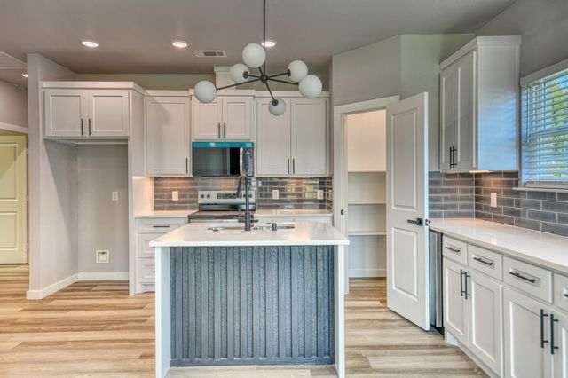 1904 S Sam Houston Road, Mesquite, TX 75149