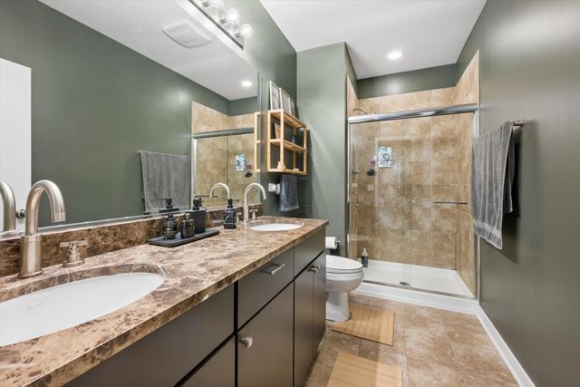 3963 W Belmont Avenue 316, Chicago, IL 60618