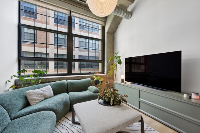 3963 W Belmont Avenue 316, Chicago, IL 60618