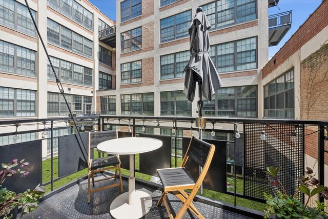 3963 W Belmont Avenue 316, Chicago, IL 60618