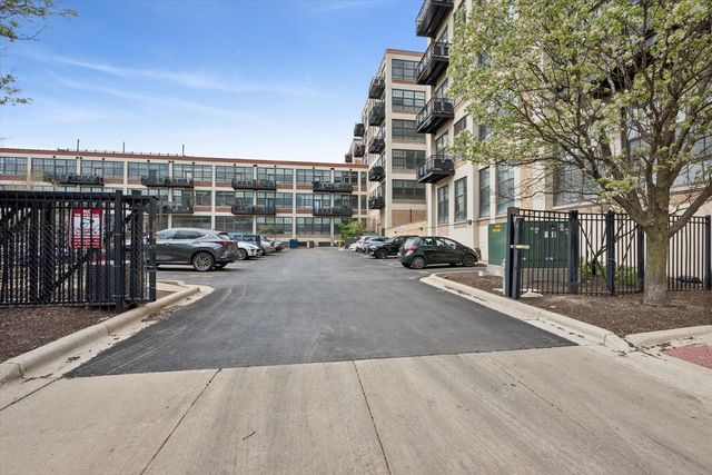 3963 W Belmont Avenue 316, Chicago, IL 60618