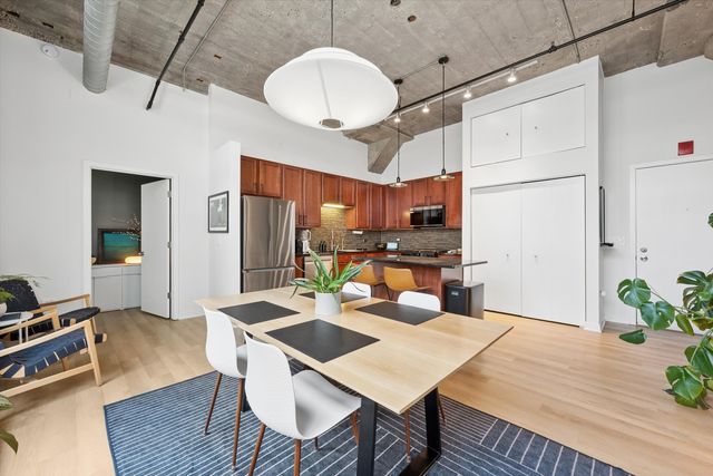 3963 W Belmont Avenue 316, Chicago, IL 60618