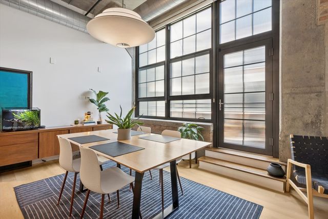 3963 W Belmont Avenue 316, Chicago, IL 60618