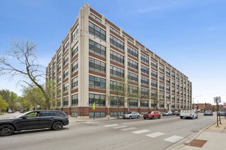 3963 W Belmont Avenue 316, Chicago, IL 60618