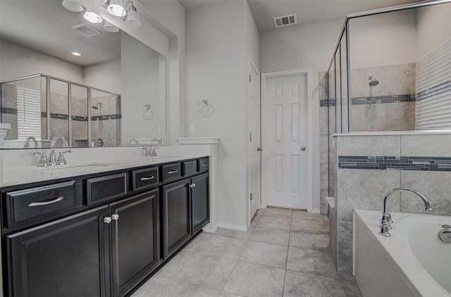 2012 La Gabriella LN, Leander, TX 78641